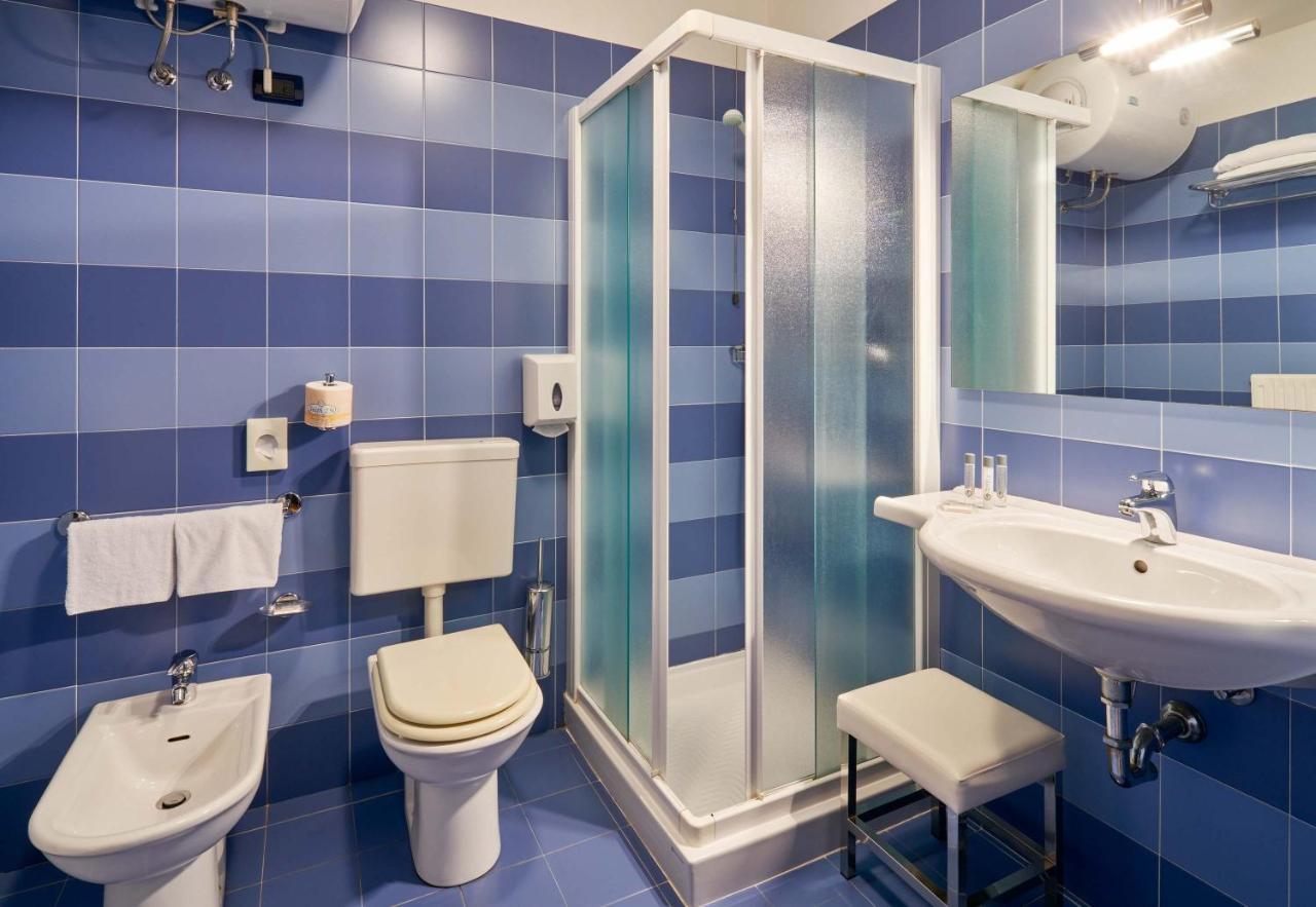 Double Room,1216428571:JPEG