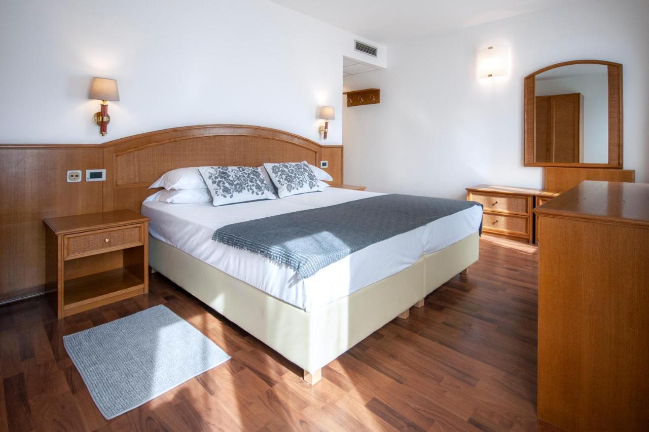 Double Room,1396574456:JPEG